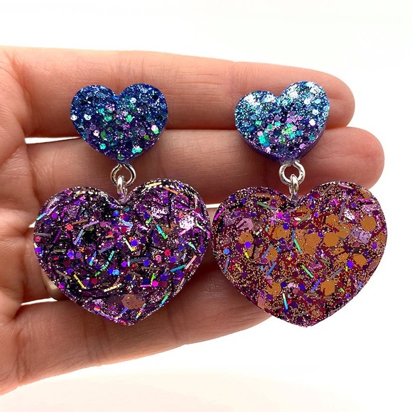 LASER HEART MINI STATEMENT EARRINGS - Picture 3 of 3